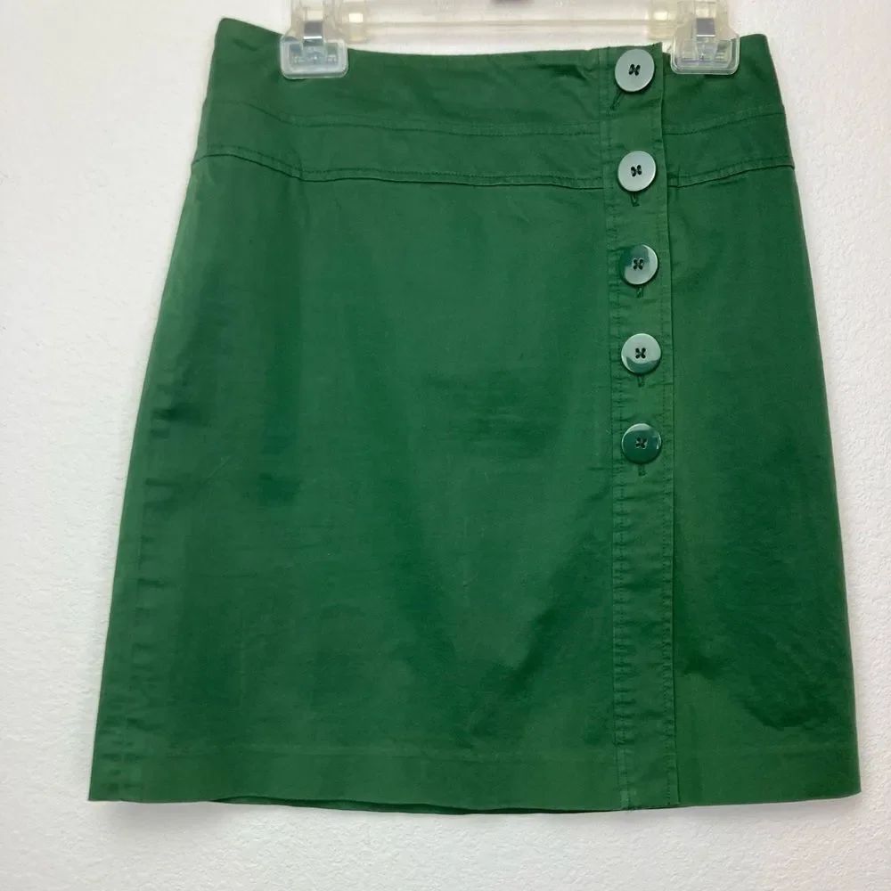 Talbots Green Mini A-line Skirt with Button Detail academia cute runs big